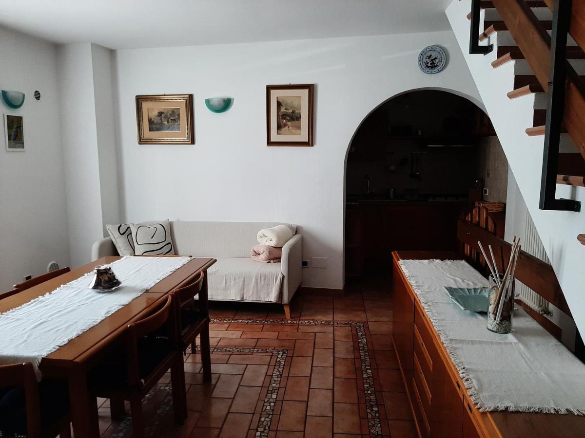 La Casa Di Walter E Rosa Villa Castel Di Sangro Exterior photo